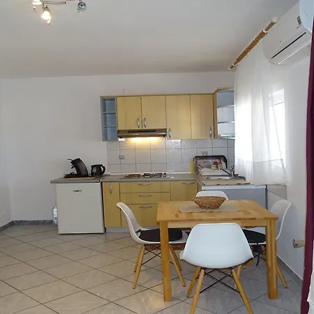 Apartment Apartman Brana