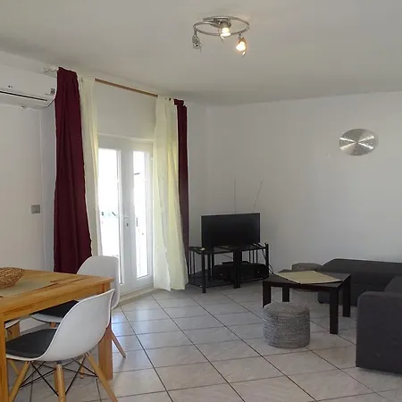 Apartman Brana Apartment